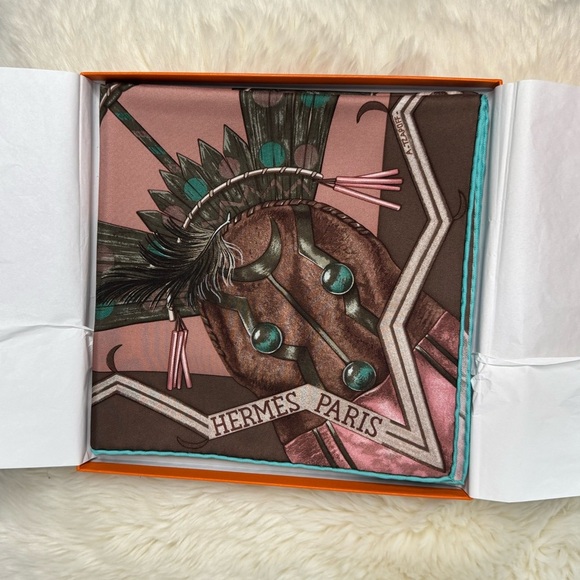 Hermes Silk Carre Scarf "Cosmogonie Apache" by Antoine Tzapoff - NEW IN BOX - Picture 2 of 13